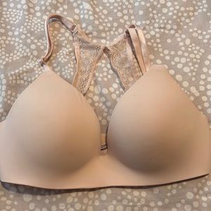 Victoria’s Secret Wireless T-shirt Bra